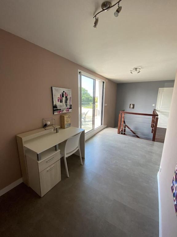 Maison Moderne Avec Piscine Chauffee Dans La Baie Du Mont St Michel 200M2 Yquelon Extérieur photo