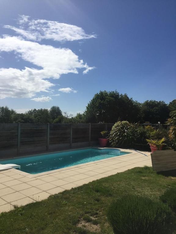 Maison Moderne Avec Piscine Chauffee Dans La Baie Du Mont St Michel 200M2 Yquelon Extérieur photo
