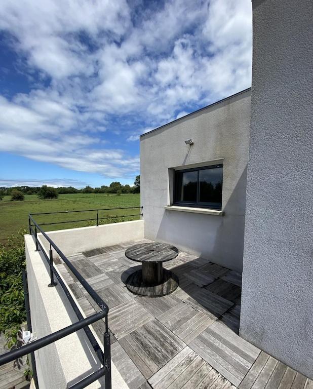 Maison Moderne Avec Piscine Chauffee Dans La Baie Du Mont St Michel 200M2 Yquelon Extérieur photo