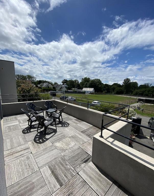 Maison Moderne Avec Piscine Chauffee Dans La Baie Du Mont St Michel 200M2 Yquelon Extérieur photo